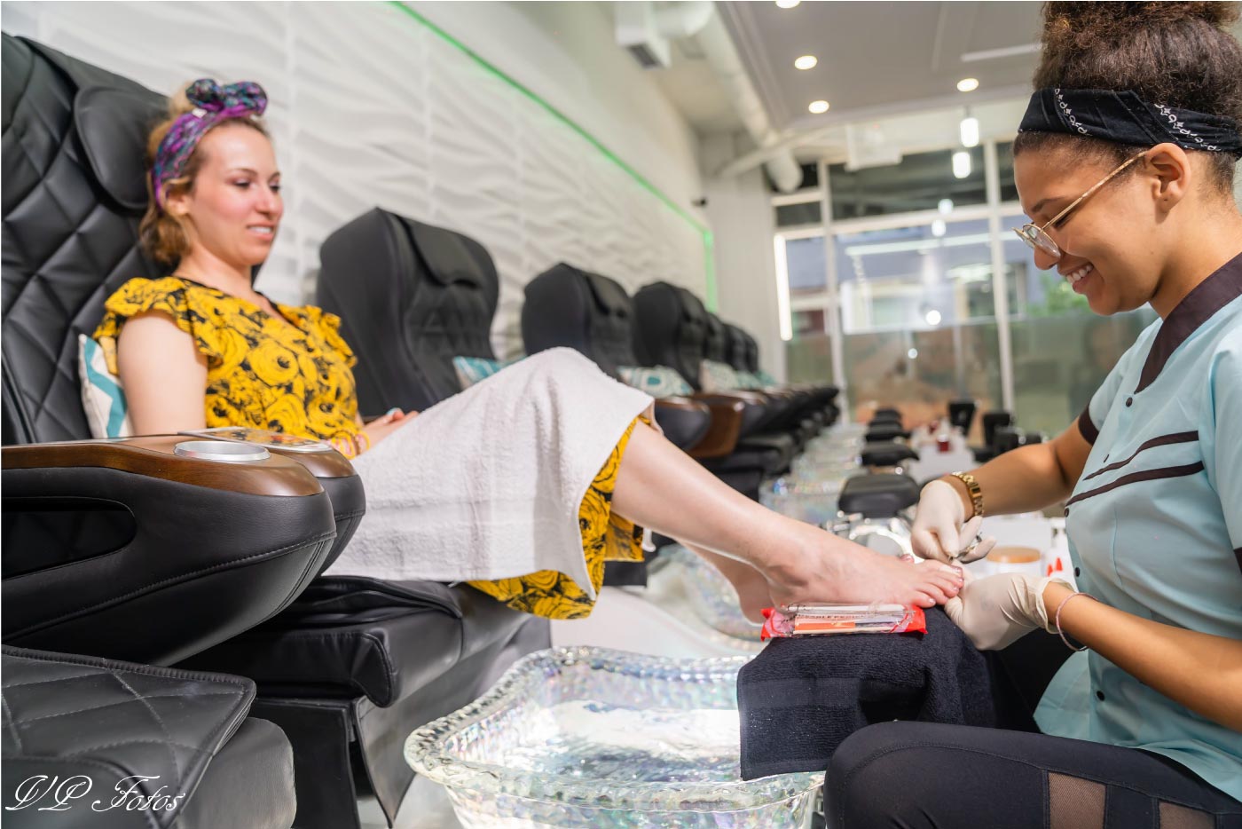 luxury-pedicure-in-action